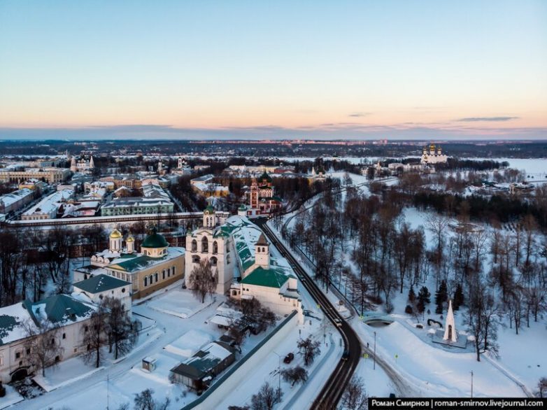 Очарование российской провинции: пролетая над зимним Ярославлем