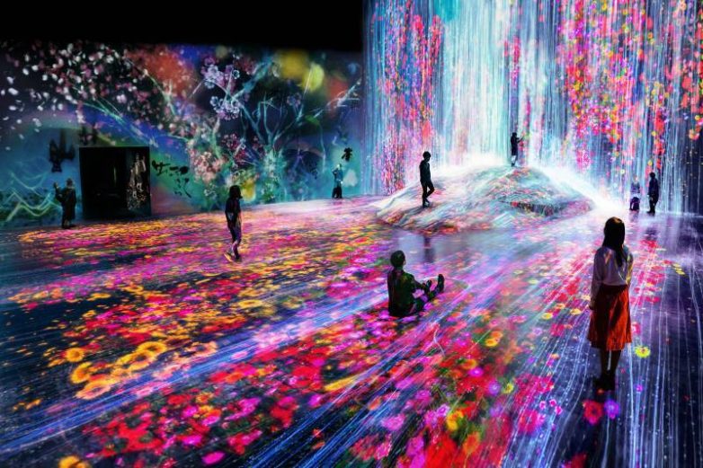 Инопланетный музей цифрового искусства в Токио