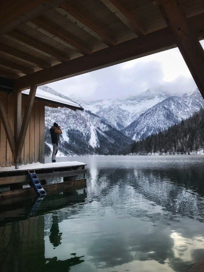 Путешествие к озеру План в Австрийских Альпах