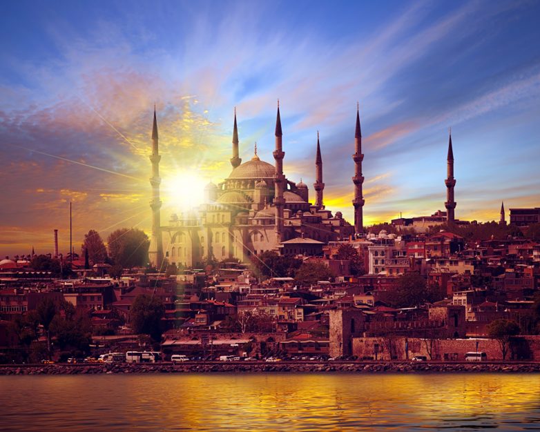 8 вещей, которые лучше не вывозить из Турции, чтобы избежать проблем с законом
