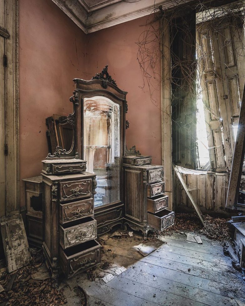 Непередаваемое очарование покинутых мест на чудо-снимках Саймона Йонга
