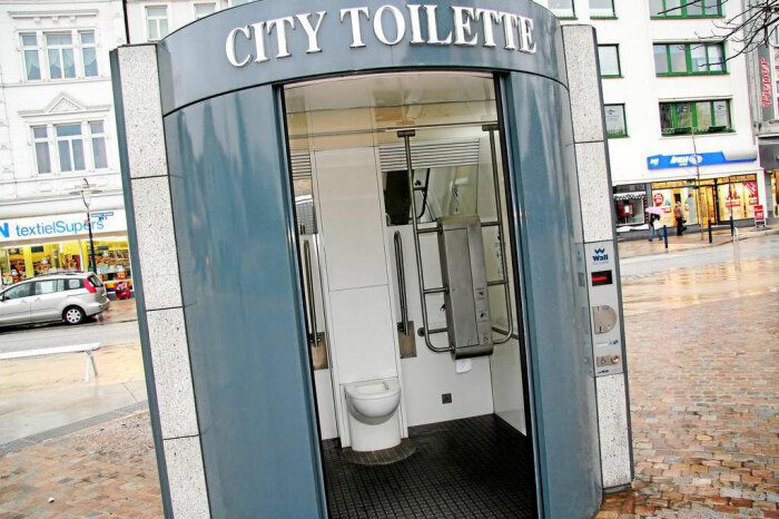 Общественные туалеты разных стран, которые поражают воображение путешественников