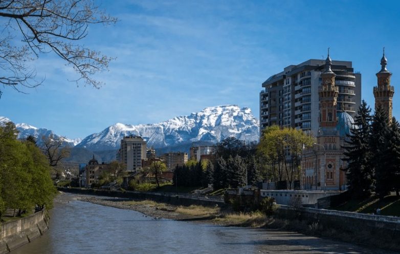 10 бесподобно красивых городов Кавказа