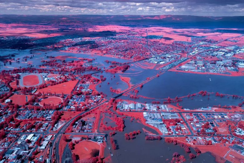 Гламурный катаклизм: наводнения в Новом Южном Уэльсе в инфракрасном цвете