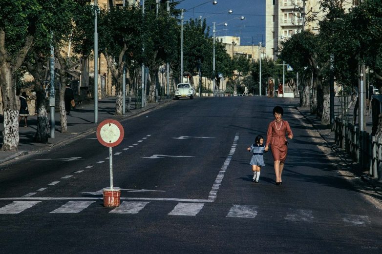 Жизнь разных улиц мира на снимках Джея Мейзела