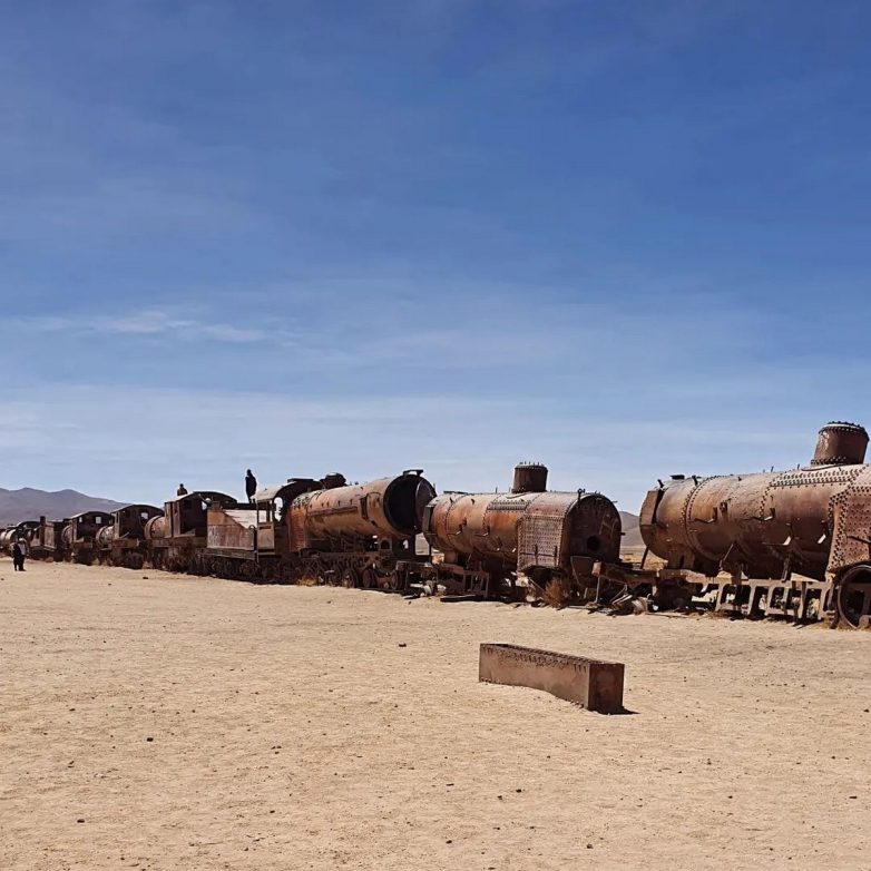 Атмосферное кладбище поездов в Боливии