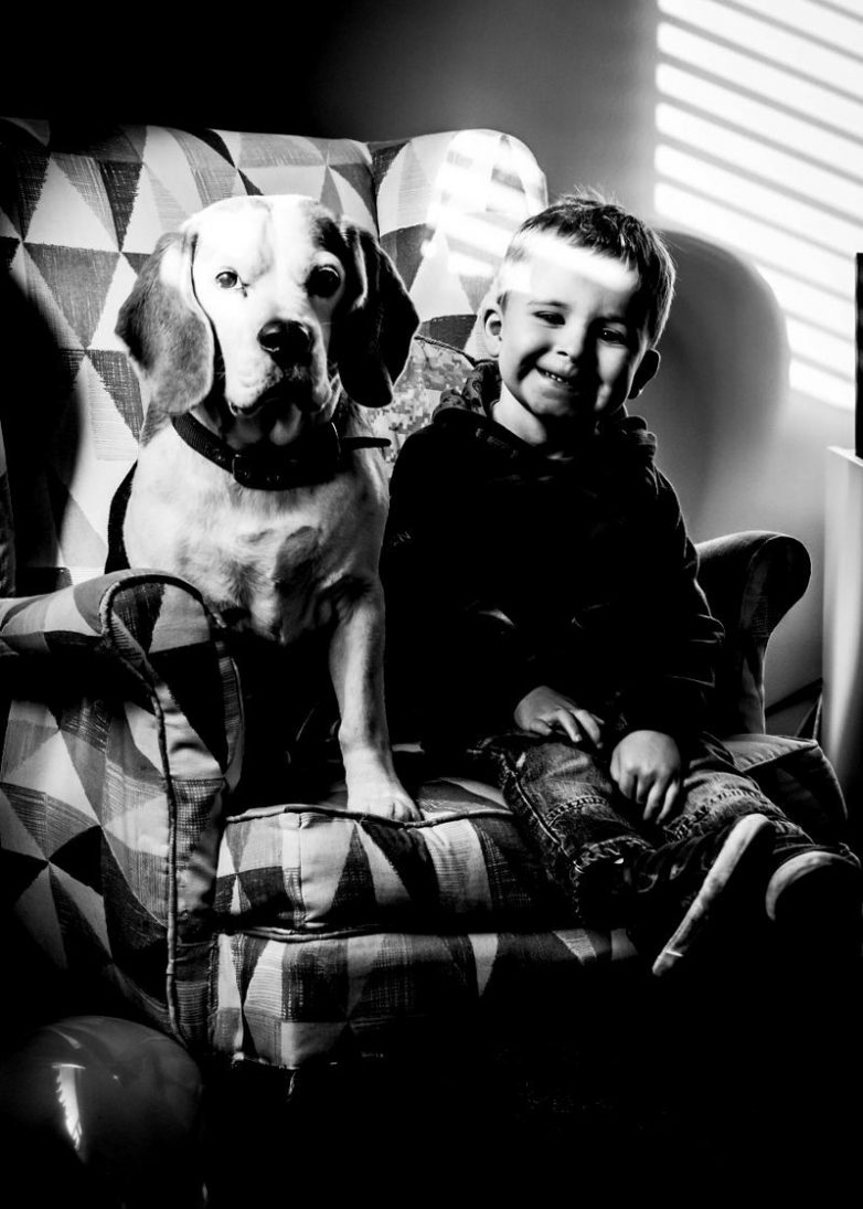 Мальчик и собака