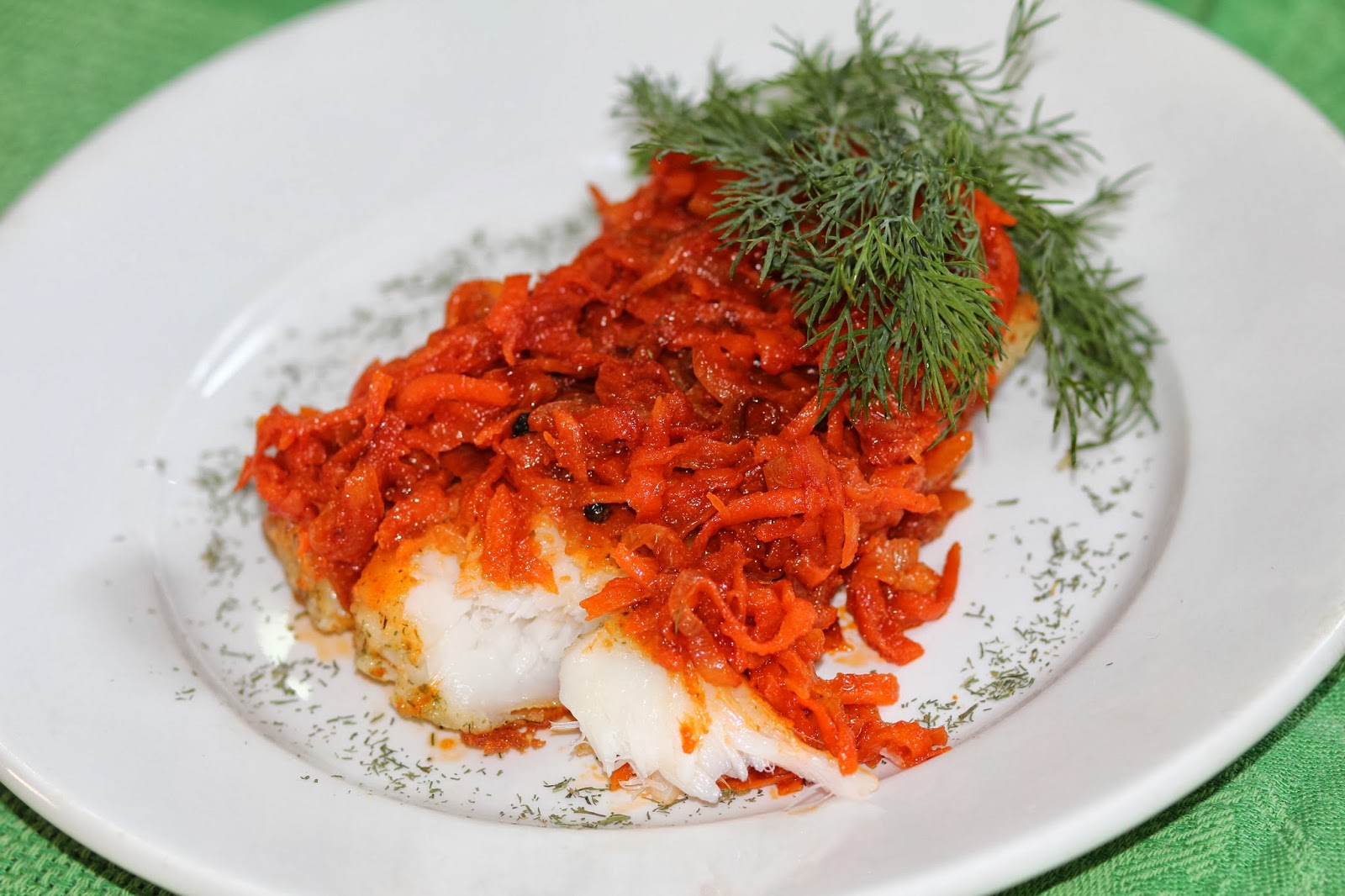 Рыба минтай с томатной пастой. Рыба под маринадом от Юлии Высоцкой. Жареная рыба под маринадом.