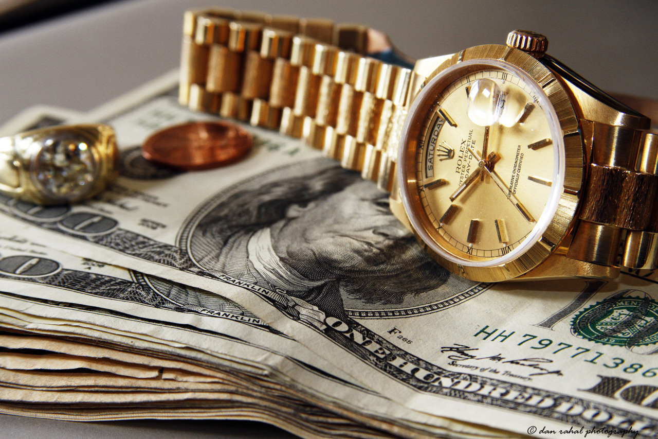 Моды время деньги. Деньги богатство. Богатство и успех. Деньги богатство успех. Элитные часы с деньгами.