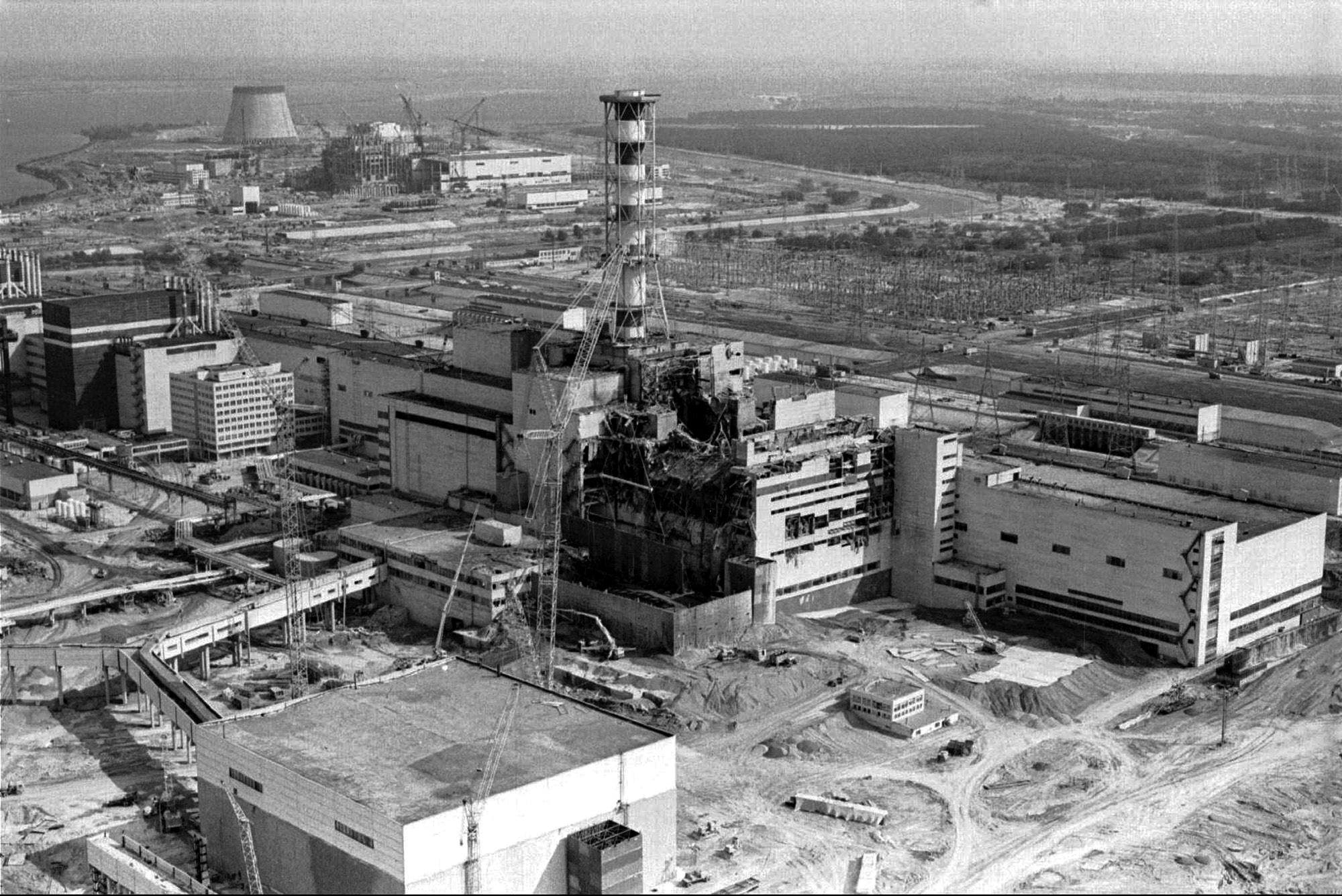 Аэс в каком году. Чернобыльская АЭС 1986. ЧАЭС 1986 26 апреля. ЧАЭС реактор 1986. Чернобыль 26.04.1986.